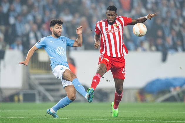 221006 Erdal Rakip of Malmö FF and Jordan Siebatcheu of Union Berlin during the UEFA Europa League match between Malmö FF and Union Berlin on October 6, 2022 in Malmö Photo Petter Arvidson BILDBYRAN code PA PA0409 football football soccer fotball uefa europa league malmö ff union berlin bbeng,  Copyright: PETTERxARVIDSON BB221006PA042