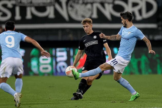 SOCCER - UEFA EL, Sturm vs Lazio GRAZ,AUSTRIA,06.OCT.22 - SOCCER - UEFA Europa League, SK Sturm Graz vs SS Lazio Roma. Image shows David Affengruber (Sturm) and Luis Alberto (Lazio).  GEPAxpictures xHansxOberlaender