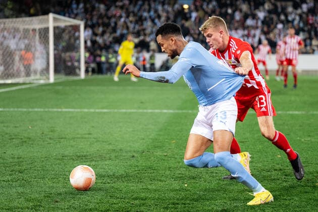 221006 Martin Olsson of Malmö FF and Andras Schäfer of Union Berlin during the UEFA Europa League match between Malmö FF and Union Berlin on October 6, 2022 in Malmö Photo Petter Arvidson BILDBYRAN code PA PA0409 football football soccer fotball uefa europa league malmö ff union berlin bbeng,  Copyright: PETTERxARVIDSON BB221006PA048