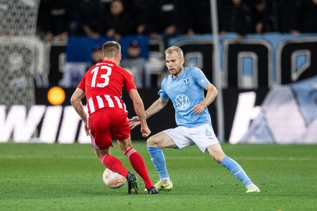 221006 Andras Schäfer of Union Berlin and Oscar Lewicki of Malmö FF during the UEFA Europa League match between Malmö FF and Union Berlin on October 6, 2022 in Malmö Photo Petter Arvidson BILDBYRAN code PA PA0409 football football soccer fotball uefa europa league malmö ff union berlin bbeng,  Copyright: PETTERxARVIDSON BB221006PA058