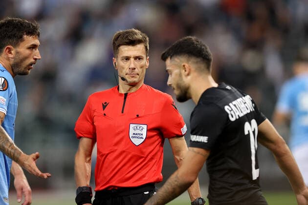 SOCCER - UEFA EL, Sturm vs Lazio GRAZ,AUSTRIA,06.OCT.22 - SOCCER - UEFA Europa League, SK Sturm Graz vs SS Lazio Roma. Image shows referee Benoit Bastien.  GEPAxpictures xHansxOberlaender