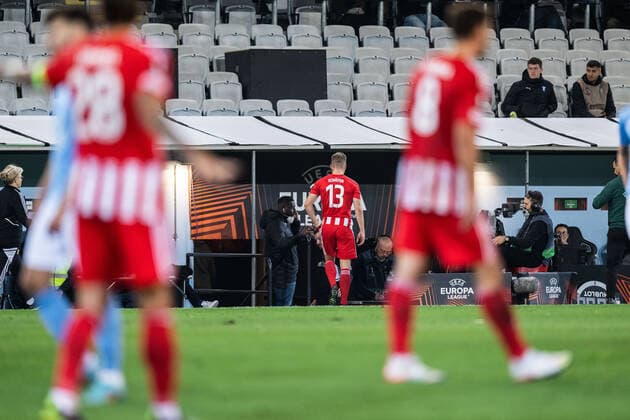 221006 Andras Schäfer of Union Berlin leaves the pitch after receiving a red card during the UEFA Europa League match between Malmö FF and Union Berlin on October 6, 2022 in Malmö Photo Petter Arvidson BILDBYRAN code PA PA0409 football football soccer fotball uefa europa league malmö ff union berlin bbeng,  Copyright: PETTERxARVIDSON BB221006PA073