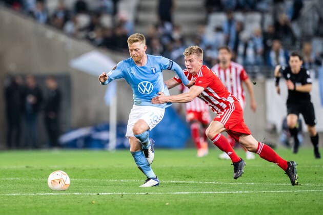 221006 Anders Christiansen of Malmö FF and Andras Schäfer of Union Berlin during the UEFA Europa League match between Malmö FF and Union Berlin on October 6, 2022 in Malmö Photo Petter Arvidson BILDBYRAN code PA PA0409 football football soccer fotball uefa europa league malmö ff union berlin bbeng,  Copyright: PETTERxARVIDSON BB221006PA074