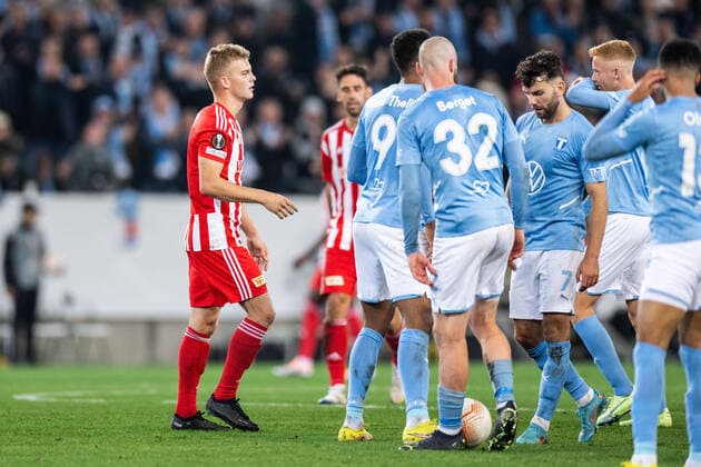 221006 Andras Schäfer of Union Berlin looks dejected after receiving a red card during the UEFA Europa League match between Malmö FF and Union Berlin on October 6, 2022 in Malmö Photo Petter Arvidson BILDBYRAN code PA PA0409 football football soccer fotball uefa europa league malmö ff union berlin bbeng depp,  Copyright: PETTERxARVIDSON BB221006PA079