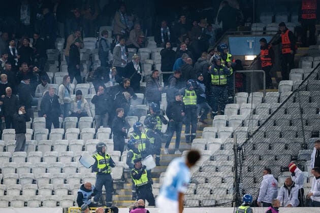 221006 Disturbance among spectators during the UEFA Europa League match between Malmö FF and Union Berlin on October 6, 2022 in Malmö Photo Petter Arvidson BILDBYRAN code PA PA0409 football football soccer fotball uefa europa league malmö ff union berlin bbeng audience,  Copyright: PETTERxARVIDSON BB221006PA095