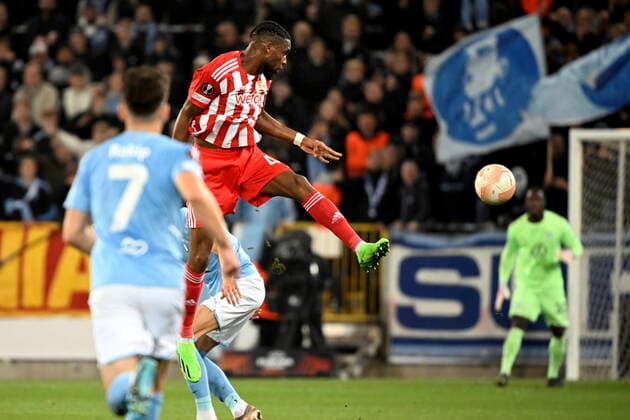 MALMÖ 20221006 Union Berlins striker Jordan Siebatcheu in the air during Thursdays football match in the Europa League, group D, between Malmö FF and FC Union Berlin at Eleda Stadium New Malmö Stadion Malmö Sweden FOOTBALL x50090x,  Copyright: xJohanxNilsson TTx EUROPA LEAGUE MALMÖ FF-UNION BERLIN