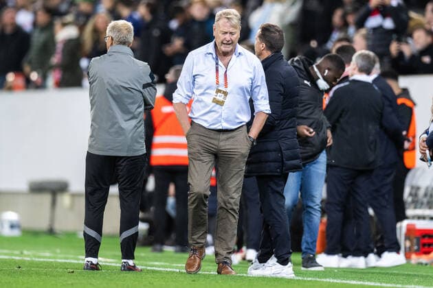 221006 Head coach Age Hareide of Malmö FF looks dejected during the UEFA Europa League match between Malmö FF and Union Berlin on October 6, 2022 in Malmö Photo Petter Arvidson BILDBYRAN code PA PA0409 football football soccer fotball uefa europa league malmö ff union berlin bbeng depp,  Copyright: PETTERxARVIDSON BB221006PA108