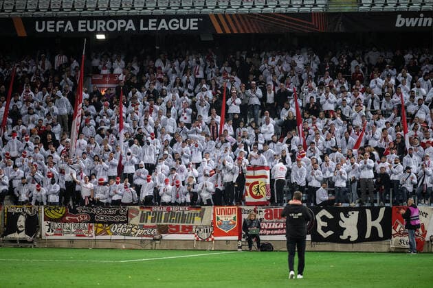221006 Staff of Union Berlin speaking to the supporters during the UEFA Europa League match between Malmö FF and Union Berlin on October 6, 2022 in Malmö Photo Petter Arvidson BILDBYRAN code PA PA0409 fotbol football soccer fotball uefa europa league malmö ff union berlin bbeng audience,  Copyright: PETTERxARVIDSON BB221006PA113