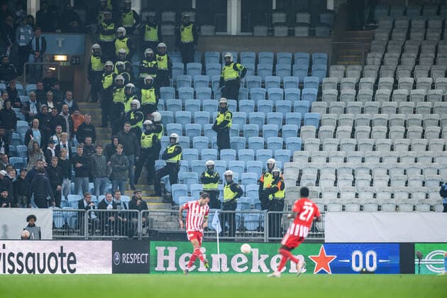 221006 Police in the stands during the UEFA Europa League match between Malmö FF and Union Berlin on October 6, 2022 in Malmö Photo Petter Arvidson BILDBYRAN code PA PA0409 football football soccer fotball uefa europa league malmö ff union berlin bbeng,  Copyright: PETTERxARVIDSON BB221006PA132