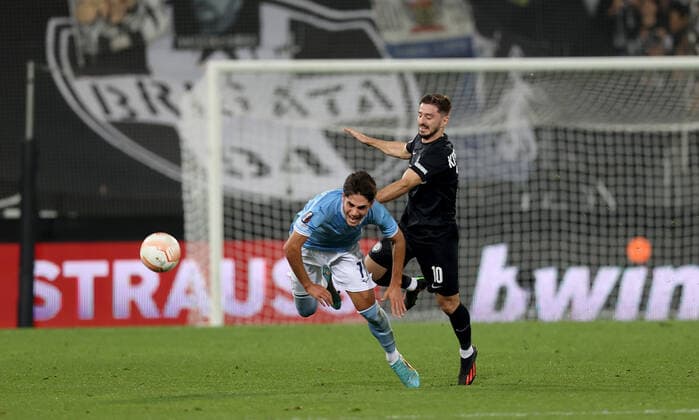 SOCCER - UEFA EL, Sturm vs Lazio GRAZ,AUSTRIA,06.OCT.22 - SOCCER - UEFA Europa League, SK Sturm Graz vs SS Lazio Roma. Image shows Matteo Cancellieri (Lazio) and Otar Kiteishvili (Sturm).  GEPAxpictures xHansxOberlaender