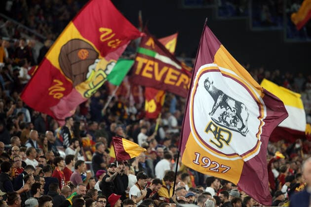 ROME, Italy - 06.10.2022: Roma Supporters on the stand before the UEFA Europe League group C match between AS Roma and Real Betis Seville at the Olympic Stadium on October 10, 2022 in Rome, Italy.  Copyright: xMarcoxIacobuccix xipa-agency.netx xMarcoxIacobuccix 0