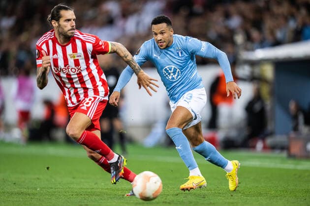 221006 Christopher Trimmel of Union Berlin and Martin Olsson of Malmö FF during the UEFA Europa League match between Malmö FF and Union Berlin on October 6, 2022 in Malmö Photo Petter Arvidson BILDBYRAN code PA PA0409 football football soccer fotball uefa europa league malmö ff union berlin bbeng,  Copyright: PETTERxARVIDSON BB221006PA134