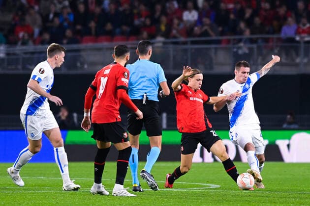 TAIT Flavien ( 20 - Rennes ) - Denys Popov ( 4 - Dynamo Kiev ) - FOOTBALL : Rennes vs Dynamo Kiev - Ligue Europa - 06 10 2022 FedericoPestellini Panoramic 