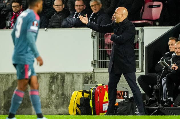UEFA Europa League: FC Midtjylland v Feyenoord Herning - Feyenoord coach Arne Slot during the match between FC Midtjylland v Feyenoord at MCH Arena on 6 October 2022 in Herning, Denmark. Copyright: xTomxBodex