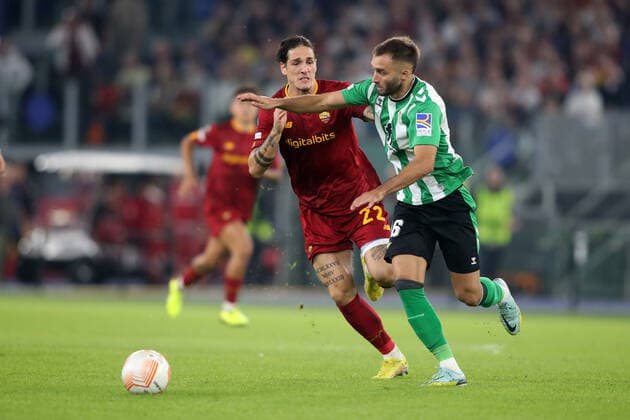 ROME, Italy - 06.10.2022: Nicolo Zaniolo (AS ROMA) German Pezzella (Betis) during the UEFA Europe League group C match between AS Roma and Real Betis Seville at the Olympic Stadium on October 10, 2022 in Rome, Italy.  Copyright: xMarcoxIacobuccix xipa-agency.netx xMarcoxIacobuccix 0