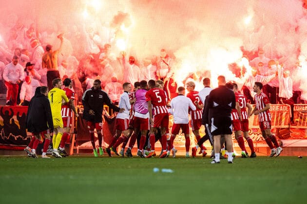 221006 Players of Union Berlin celebrate infront of supporters after the UEFA Europa League match between Malmö FF and Union Berlin on October 6, 2022 in Malmö Photo Petter Arvidson BILDBYRAN code PA PA0409 football football soccer fotball uefa europa league malmö ff union berlin bbeng audience pyrotechnics jubilation,  Copyright: PETTERxARVIDSON BB221006PA162