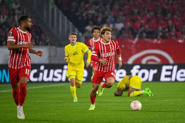 Football Europa League group stage match 03 22 23 SC Freiburg vs FC Nantes 06 10 2022 Ritsu Doan SC Freiburg 42 on the ball Football Europa League group stage match 03 SC Freiburg vs FC Nantes on Thursday, October 06, 2022 at Europa Park Stadium in Freiburg im Breisgau, Germany Copyright: xBEAUTIFULxSPORTS GerdxGruendlx