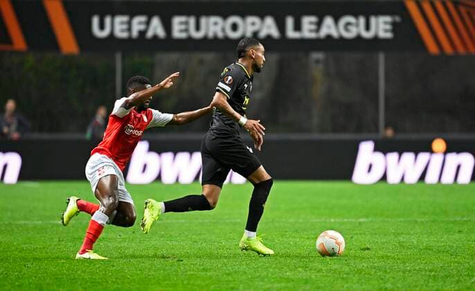 BRAGA, PORTUGAL - OCTOBER 06 :Lapoussin Loic forward of Union St-Gilloise during Uefa Europa league match between SC Braga and Union St-Gilloise on October 6, 2022 in Estadio Municipal de Braga Braga, Portugal, 6 10 2022 ( SC Braga v Union St-Gilloise : Uefa Europa league PhotoNews Panoramic 