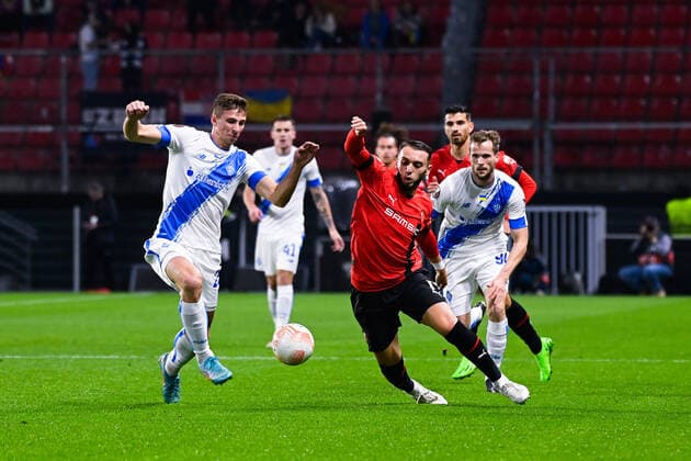 Amine GOUIRI ( 19 - Rennes ) - Illia Zabarnyi ( 25 - Dynamo Kiev ) - FOOTBALL : Rennes vs Dynamo Kiev - Ligue Europa - 06 10 2022 FedericoPestellini Panoramic 