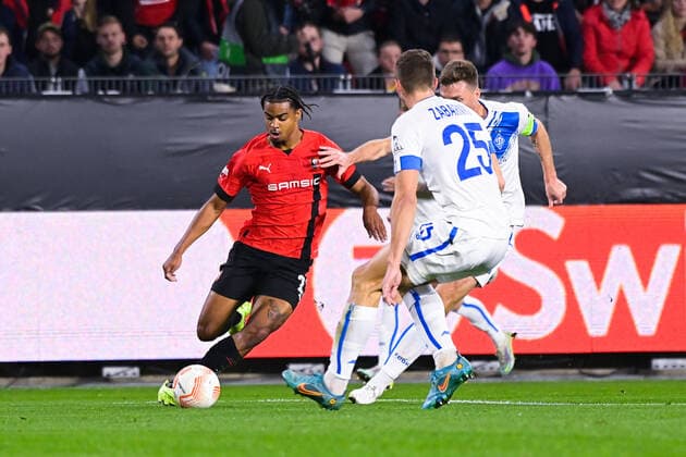 Lorenz ASSIGNON ( 22 - Rennes ) - Illia Zabarnyi ( 25 - Dynamo Kiev ) - FOOTBALL : Rennes vs Dynamo Kiev - Ligue Europa - 06 10 2022 FedericoPestellini Panoramic 