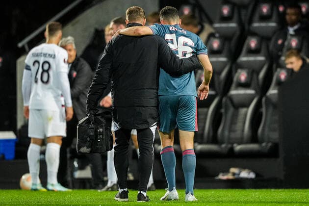UEFA Europa League: FC Midtjylland v Feyenoord Herning - Oussama Idrissi of Feyenoord leaves the pitch with an injury during the match between FC Midtjylland v Feyenoord at MCH Arena on 6 October 2022 in Herning, Denmark. Copyright: xTomxBodex
