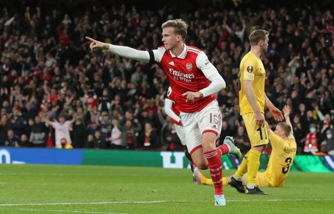 London, England, 6th October 2022. Rob Holding of Arsenal celebrates after scoring to make it 2-0 during the UEFA Europa League match at the Emirates Stadium, London. Picture credit should read: Paul Terry Sportimage EDITORIAL USE ONLY. No use with unauthorised audio, video, data, fixture lists, club league logos or live services. Online in-match use limited to 120 images, no video emulation. No use in betting, games or single club league player publications. SPI-1926-0013