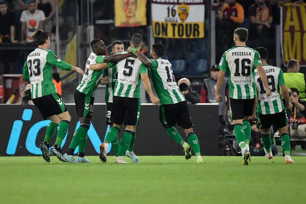 Guido Rodriguez of Real Betis Balompie celebrates after scoring the goal of 1-1 during the Europa League Group C football match between AS Roma and Real Betis Balompie at Olimpico stadium in Roma (Italy), October 6th, 2022. Photo Andrea Staccioli Insidefoto andreaxstaccioli