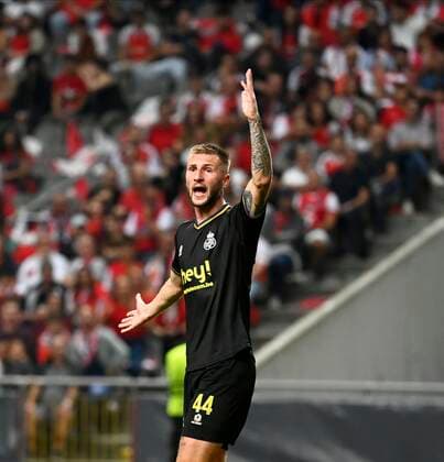 BRAGA, PORTUGAL - OCTOBER 06 : Van Der Heyden Siebe defender of Union St-Gilloise during Uefa Europa league match between SC Braga and Union St-Gilloise on October 6, 2022 in Estadio Municipal de Braga Braga, Portugal, 6 10 2022 ( SC Braga v Union St-Gilloise : Uefa Europa league PhotoNews Panoramic 