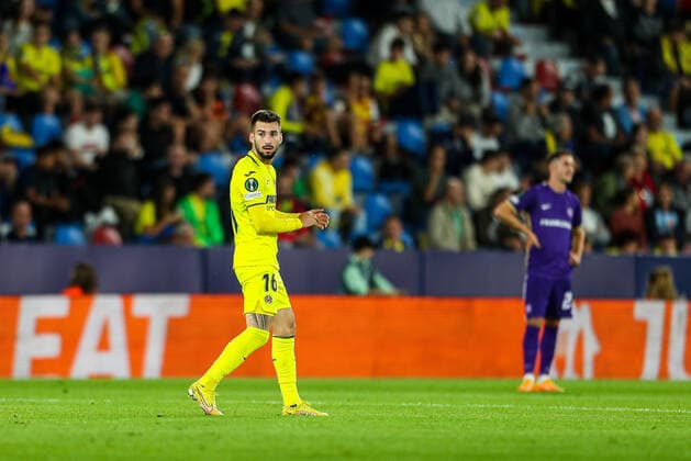 October 6, 2022: Alex Baena of Villarreal looks on during the UEFA Conference League, football match played between Villarreal CF and FK Austria Wien at the Ceramica Stadium on October 6, 2022, in Castellon, Spain. - ZUMAa181 20221006_zaa_a181_075 Copyright: xIvanxTerronx