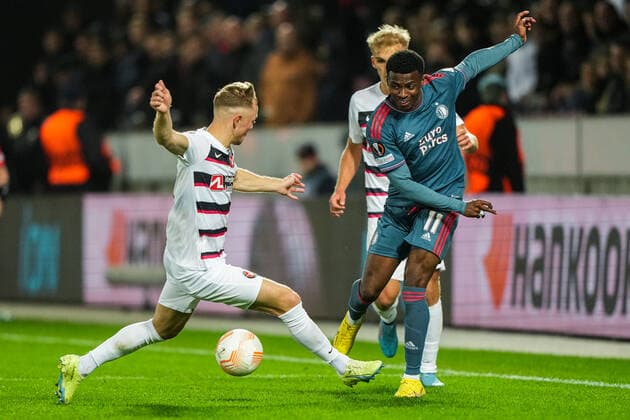 UEFA Europa League: FC Midtjylland v Feyenoord Herning - Joel Andersson of FC Midtjylland, Javairo Dilrosun of Feyenoord during the match between FC Midtjylland v Feyenoord at MCH Arena on 6 October 2022 in Herning, Denmark. Copyright: xTomxBodex