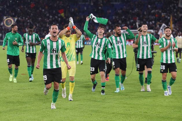 ROME, Italy - 06.10.2022: Betsi Players celebrates victory ar end of the UEFA Europe League group C match between AS Roma and Real Betis Seville at the Olympic Stadium on October 10, 2022 in Rome, Italy.  Copyright: xMarcoxIacobuccix xipa-agency.netx xMarcoxIacobuccix 0
