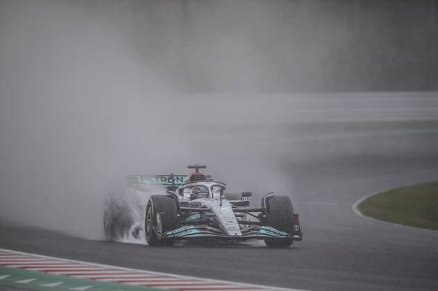 63 RUSSELL George (gbr), Mercedes AMG F1 Team W13, action during the Formula 1 Honda Japanese Grand Prix 2022, 18th round of the 2022 FIA Formula One World Championship, WM, Weltmeisterschaft from October 7 to 9, 2022 on the Suzuka International Racing Course, in Suzuka, Mie Prefecture, Japan - F1 - JAPANESE GRAND PRIX 2022 DPPI Panoramic  _V2_4653