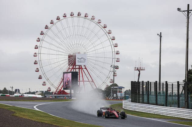 16 LECLERC Charles (mco), Scuderia Ferrari F1-75, action during the Formula 1 Honda Japanese Grand Prix 2022, 18th round of the 2022 FIA Formula One World Championship, WM, Weltmeisterschaft from October 7 to 9, 2022 on the Suzuka International Racing Course, in Suzuka, Mie Prefecture, Japan - F1 - JAPANESE GRAND PRIX 2022 DPPI Panoramic  AV6_7389