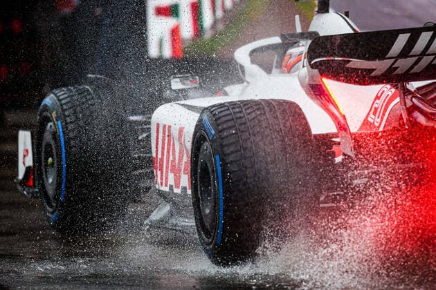 20 MAGNUSSEN Kevin (den), Haas F1 Team VF-22 Ferrari, action during the Formula 1 Honda Japanese Grand Prix 2022, 18th round of the 2022 FIA Formula One World Championship, WM, Weltmeisterschaft from Octobre 7 to 9, 2022 on the Suzuka International Racing Course, in Suzuka, Mie Prefecture, Japan - F1 - JAPANESE GRAND PRIX 2022 DPPI Panoramic  20221007_GOOD9244