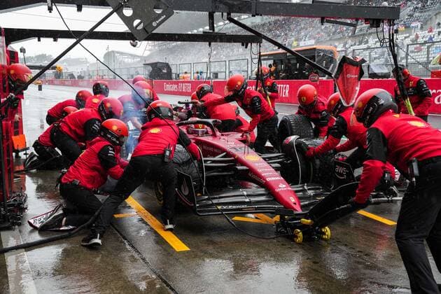 (221007) -- SUZUKA, Oct. 7, 2022 -- Ferrari s Monegasque driver Charles Leclerc makes a pit stop during the first practice session of the Formula One Japan Grand Prix held at the Suzuka Circuit in Suzuka City, Japan, on Oct. 7, 2022. ) (SP)JAPAN-SUZUKA-F1-JAPAN GRAND PRIX-PRACTICE ZhangxXiaoyu 