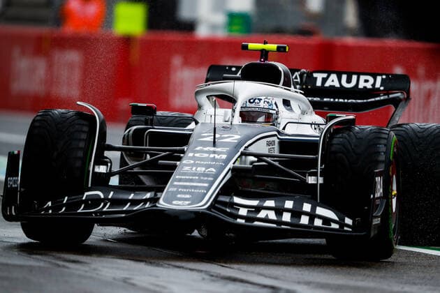 22 TSUNODA Yuki (jap), Scuderia AlphaTauri AT03, action during the Formula 1 Honda Japanese Grand Prix 2022, 18th round of the 2022 FIA Formula One World Championship, WM, Weltmeisterschaft from October 7 to 9, 2022 on the Suzuka International Racing Course, in Suzuka, Mie Prefecture, Japan - F1 - JAPANESE GRAND PRIX 2022 DPPI Panoramic  00122041__V2_5285