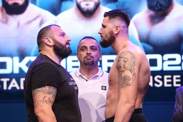 Sport Themen der Woche KW40 Boxen: KUC Boxing, Waage, Falkensee, 07.10.2022 Sanel Hasanovic (SRB) - Mirko Tintor (BIH) Falkensee Germany *** Boxing KUC Boxing, scale, Falkensee, 07 10 2022 Sanel Hasanovic SRB Mirko Tintor BIH Falkensee Germany