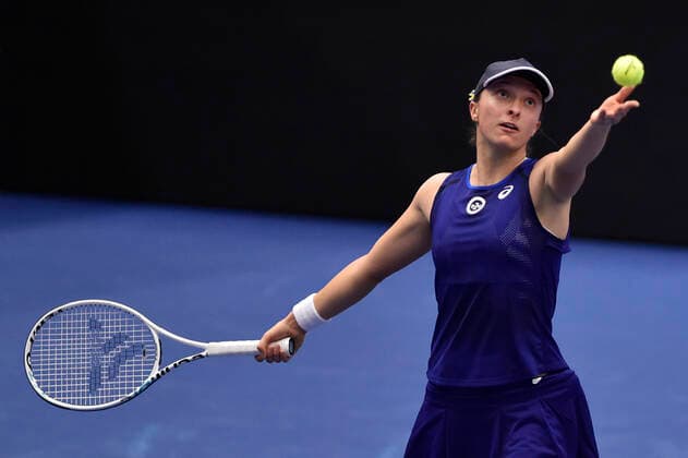Iga Swiatek of Poland in action during the WTA, Tennis Damen Agel Open 2022 women s tennis tournament match against Caty McNally of USA, on October 7, 2022, in Ostrava, Czech Republic. (CTKxPhoto JaroslavxOzana) CTKPhotoP2022100707799  JAO 34