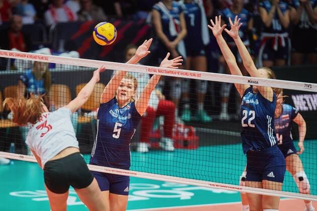 07.10.2022 LODZ, ATLAS ARENA SIATKOWKA KOBIET (VOLLEYBALL) FIVB MISTRZOSTWA SWIATA W SIATKOWCE KOBIET HOLANDIA - POLSKA 2022 ( FIVB VOLLEYBALL WOMEN™S WORLD CHAMPIONSHIPS NETHERLANDS - POLAND 2022) MECZ (GAME) POLSKA- KANADA( POLAND - CANADA) NZ. KIERA VAN RYK, AGNIESZKA KORNELUK, WERONIKA SZLAGOWSKA FOTO RADOSLAW JOZWIAK CYFRASPORT NEWSPIX.PL --- Newspix.pl POLAND OUT!  _CRJ8213