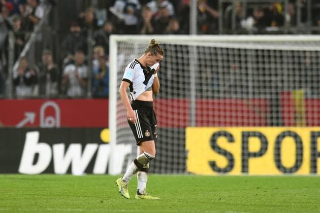 xMTx womens international match Germany France on 07 10 2022 at Rudolf Harbig Stadium in Dresden Alexandra Popp Germany dissatisfied, disappointed, disappointed, depressed MT