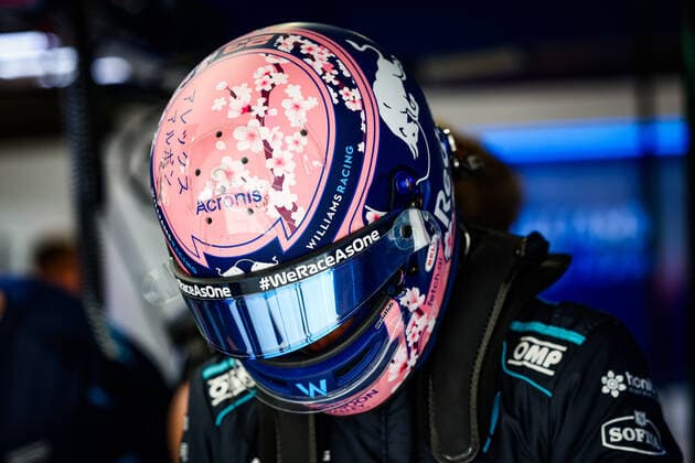 ALBON Alexander (tha), Williams Racing FW44, portrait helmet during the Formula 1 Honda Japanese Grand Prix 2022, 18th round of the 2022 FIA Formula One World Championship, WM, Weltmeisterschaft from Octobre 7 to 9, 2022 on the Suzuka International Racing Course, in Suzuka, Mie Prefecture, Japan - F1 - JAPANESE GRAND PRIX 2022 DPPI Panoramic  20221008_G00D0487