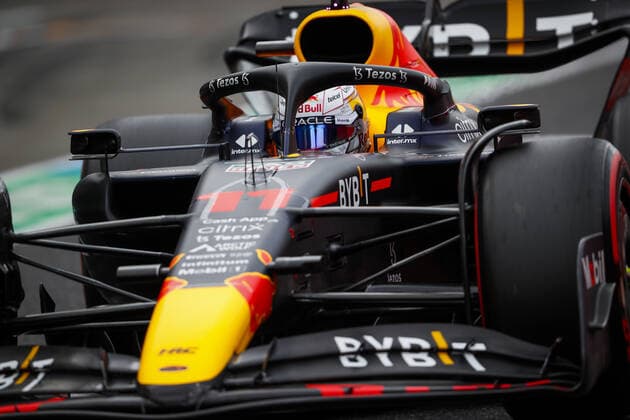 11 PEREZ Sergio (mex), Red Bull Racing RB18, action during the Formula 1 Honda Japense Grand Prix 2022, 18th round of the 2022 FIA Formula One World Championship, WM, Weltmeisterschaft from Octobre 7 to 9, 2022 on the Suzuka International Racing Course, in Suzuka, Mie Prefecture, Japan - F1 - JAPANESE GRAND PRIX 2022 DPPI Panoramic  _V2_7629