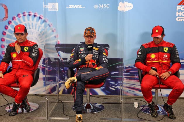 From left to right: Charles Leclerc (MON) Ferrari, Max Verstappen (NLD) Red Bull Racing and Carlos Sainz Jr (ESP) Ferrari, portrait in the post qualifying FIA press conference, PK, Pressekonferenz during the Formula 1 Honda Japense Grand Prix 2022, 18th round of the 2022 FIA Formula One World Championship, WM, Weltmeisterschaft from Octobre 7 to 9, 2022 on the Suzuka International Racing Course, in Suzuka, Mie Prefecture, Japan - F1 - JAPANESE GRAND PRIX 2022 DPPI Panoramic  JAPAN_PRESS_CONF_SATURDAY_44