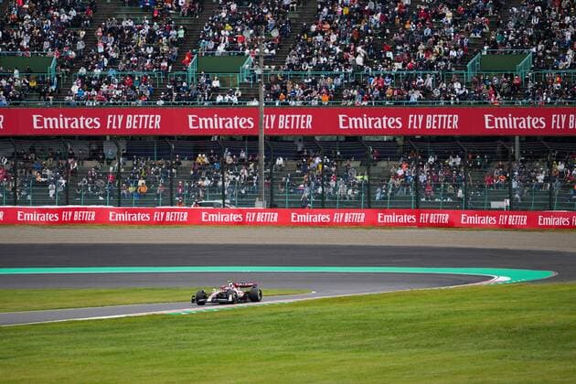 (221008) -- SUZUKA, Oct. 8, 2022 -- Alfa Romeo s Chinese driver Zhou Guanyu competes during the third practice session of the Formula One Japan Grand Prix held at the Suzuka Circuit in Suzuka City, Japan, on Oct. 8, 2022. ) (SP)JAPAN-SUZUKA-F1-JAPAN GRAND PRIX-3RD PRACTICE ZhangxXiaoyu 