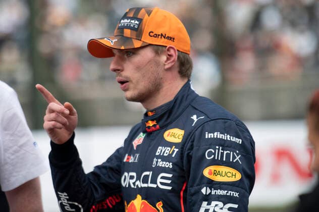 October 8, 2022, Suzuka, Mie, Japan: October 8, 2022: Suzuka Circuit, Mie Prefecture, JAPAN: MAX VERSTAPPEN 1 of Red Bull Racing after qualifying in pole position during the Formula 1 Honda Japanese Grand Prix. Verstappen has a chance to win the World Championship, WM, Weltmeisterschaft this race. Motorsports. Suzuka Japan - ZUMAb177 20221008_zap_b177_057 Copyright: xTaidghxBarronx