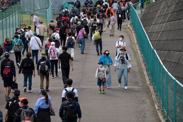 October 8, 2022, Suzuka, Mie, Japan: October 8, 2022: Suzuka Circuit, Mie Prefecture, JAPAN: Formula 1 fans at Qualifying Day for the Formula 1 Honda Japanese Grand Prix. Max Verstappen of Red Bull Racing qualified in pole position. Motorsports. Suzuka Japan - ZUMAb177 20221008_zap_b177_125 Copyright: xTaidghxBarronx