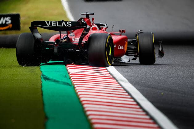 16 LECLERC Charles (mco), Scuderia Ferrari F1-75, action during the Formula 1 Honda Japanese Grand Prix 2022, 18th round of the 2022 FIA Formula One World Championship, WM, Weltmeisterschaft from October 7 to 9, 2022 on the Suzuka International Racing Course, in Suzuka, Mie Prefecture, Japan - F1 - JAPANESE GRAND PRIX 2022 DPPI Panoramic  00122041__V2_6148