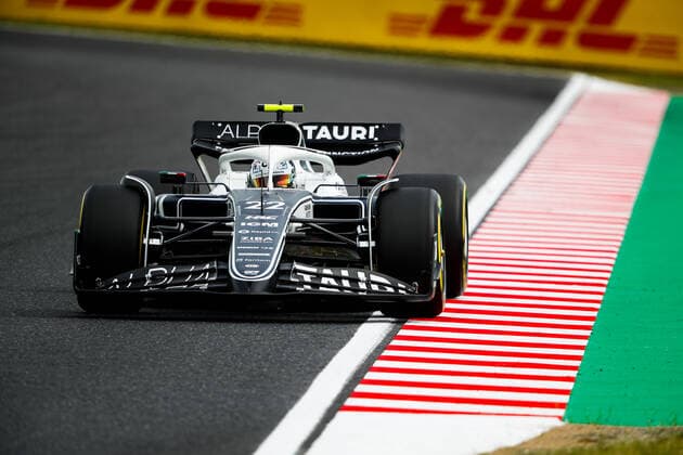 22 TSUNODA Yuki (jap), Scuderia AlphaTauri AT03, action during the Formula 1 Honda Japanese Grand Prix 2022, 18th round of the 2022 FIA Formula One World Championship, WM, Weltmeisterschaft from October 7 to 9, 2022 on the Suzuka International Racing Course, in Suzuka, Mie Prefecture, Japan - F1 - JAPANESE GRAND PRIX 2022 DPPI Panoramic  00122041__V2_6275