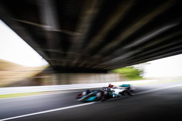 63 RUSSELL George (gbr), Mercedes AMG F1 Team W13, action during the Formula 1 Honda Japanese Grand Prix 2022, 18th round of the 2022 FIA Formula One World Championship, WM, Weltmeisterschaft from October 7 to 9, 2022 on the Suzuka International Racing Course, in Suzuka, Mie Prefecture, Japan - F1 - JAPANESE GRAND PRIX 2022 DPPI Panoramic  00122041__V2_7004