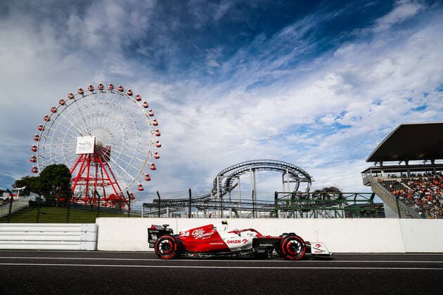 24 ZHOU Guanyu (chi), Alfa Romeo F1 Team ORLEN C42, action during the Formula 1 Honda Japanese Grand Prix 2022, 18th round of the 2022 FIA Formula One World Championship, WM, Weltmeisterschaft from October 7 to 9, 2022 on the Suzuka International Racing Course, in Suzuka, Mie Prefecture, Japan - F1 - JAPANESE GRAND PRIX 2022 DPPI Panoramic  00122041__V2_7557